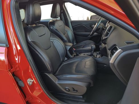 Used 2021 Jeep Cherokee Latitude Lux 80th Anniv w/ Quick Order Package 26U 80TH image 17