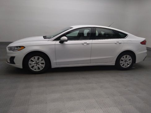 Used 2019 Ford Fusion S FWD image 2