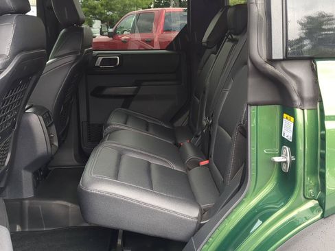 Used 2025 Ford Bronco Badlands AWD/4WD image 18