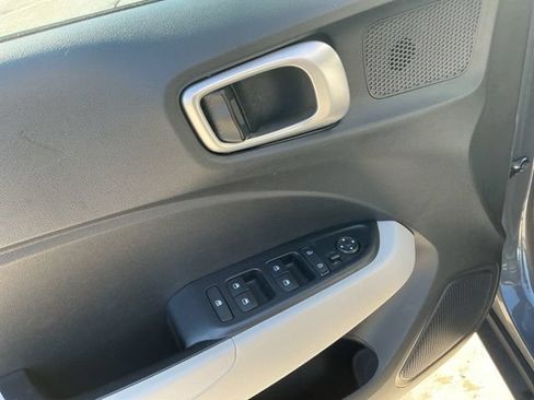 Certified 2024 Hyundai Venue SEL FWD image 17