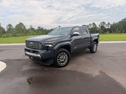 Used 2024 Toyota Tacoma Limited AWD/4WD image 2