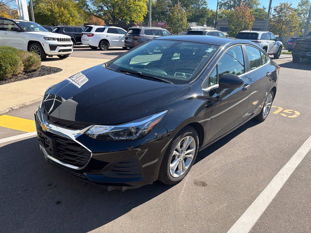 Used 2019 Chevrolet Cruze LT w/ Convenience Package FWD image 8