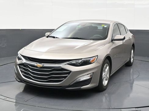 Used 2025 Chevrolet Malibu LS FWD image 8