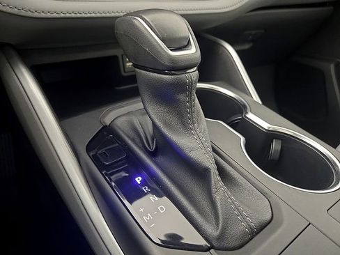 Used 2023 Toyota Highlander XLE image 17