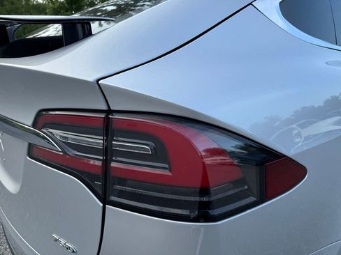 Used 2018 Tesla Model X 75D AWD/4WD image 9