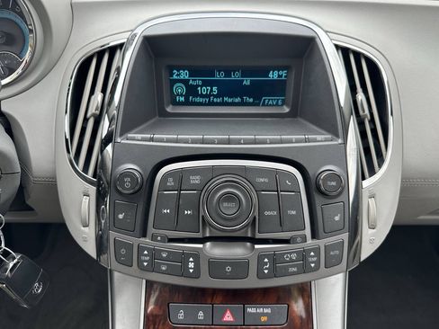 Used 2010 Buick LaCrosse CXL FWD image 16