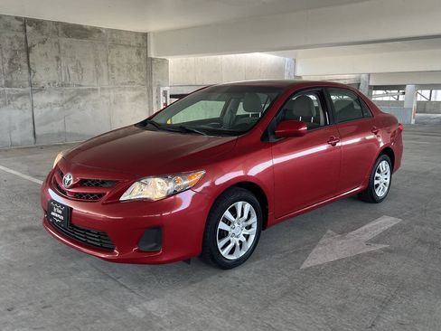 Used 2012 Toyota Corolla LE FWD image 16