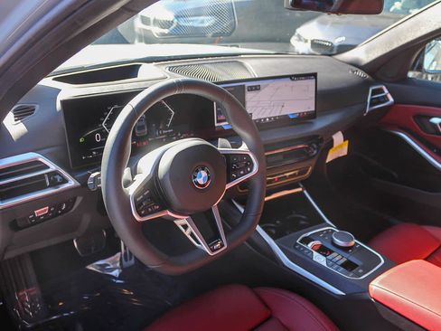 Used 2026 BMW 330i Sedan w/ M Sport Package RWD image 17