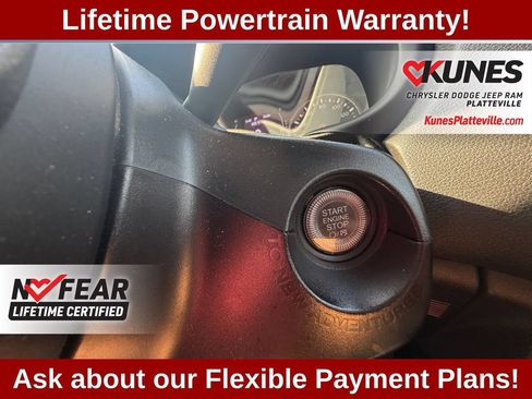 Used 2023 Jeep Renegade Latitude AWD/4WD image 31