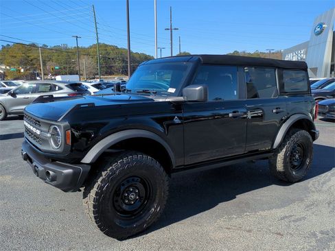 Used 2023 Ford Bronco Black Diamond image 8