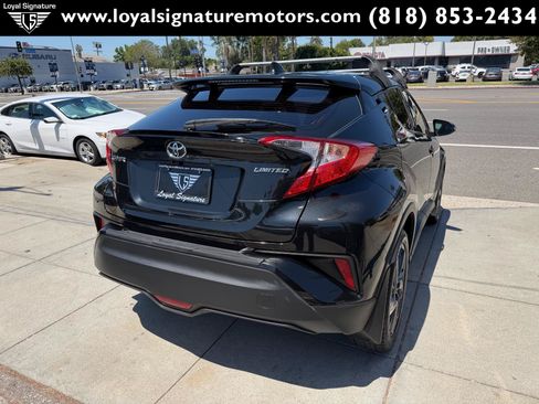 Used 2020 Toyota C-HR Limited FWD image 7