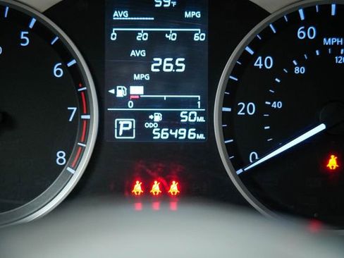 Used 2022 Nissan Kicks S FWD image 34