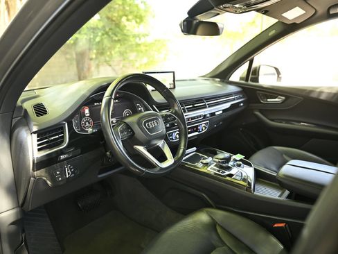 Used 2017 Audi Q7 3.0T Premium Plus w/ Premium Plus Package AWD/4WD image 10