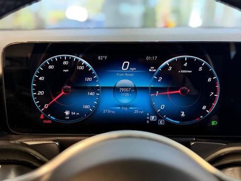 Used 2023 Mercedes-Benz GLB 250 4MATIC image 27