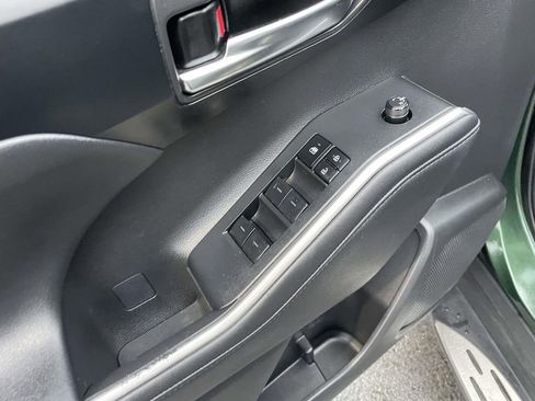 Used 2024 Toyota Highlander XLE image 28