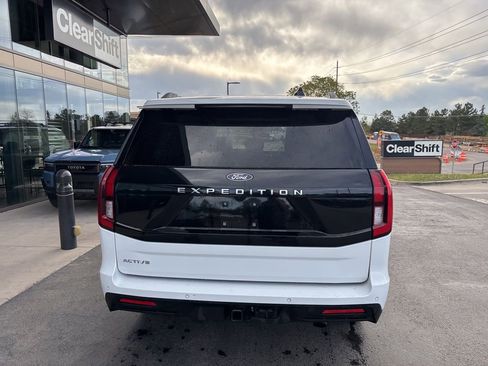 Used 2025 Ford Expedition Active image 5