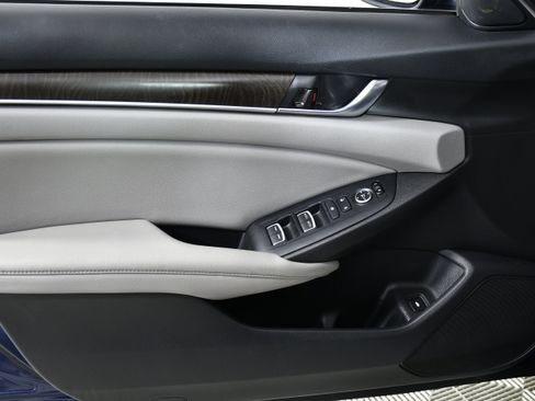 Used 2019 Honda Accord EX image 22