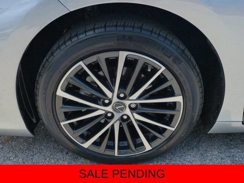 Certified 2025 Lexus ES 350 w/ Premium Package FWD image 11