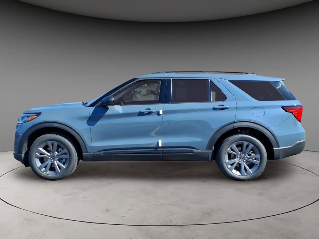 New 2026 Ford Explorer Active w/ Active Comfort Package AWD/4WD image 2