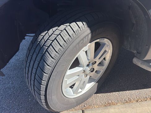 Used 2007 Ford Explorer Sport Trac XLT image 24