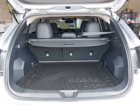 Used 2025 Subaru Crosstrek 2.5i Limited w/ Crosstrek Mirror Package image 12