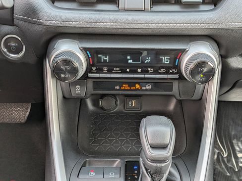 Used 2023 Toyota RAV4 XLE image 27