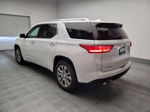 Used 2019 Chevrolet Traverse Premier w/ Driver Confidence II Package FWD image 5