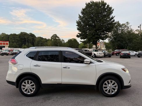 Used 2016 Nissan Rogue S w/ Appearance Package FWD image 7