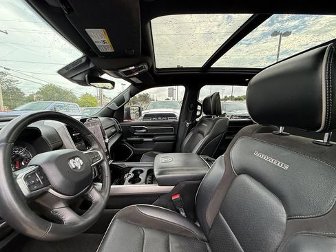 Used 2023 RAM 1500 Laramie AWD/4WD image 15