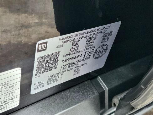 Used 2023 GMC Yukon Denali Ultimate image 35