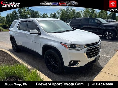 Used 2019 Chevrolet Traverse LT FWD image 1