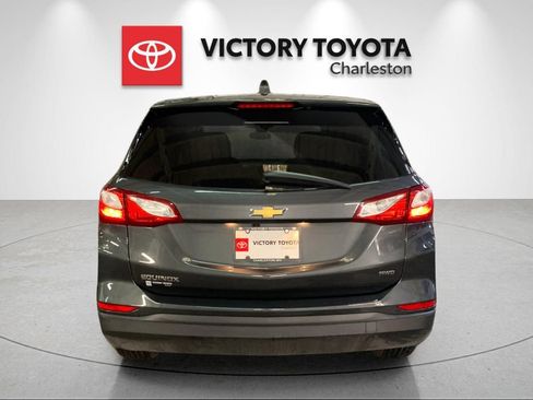 Used 2021 Chevrolet Equinox LS w/ LS Convenience Package AWD/4WD image 4