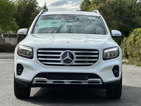 New 2025 Mercedes-Benz GLB 250 4MATIC image 8