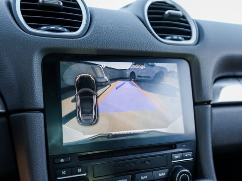 Certified 2018 Porsche 718 Cayman S image 19