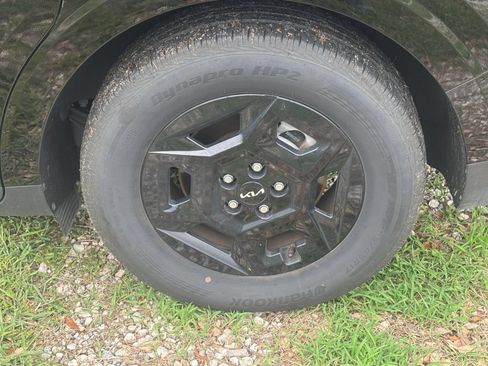 Used 2026 Kia Carnival FWD image 33