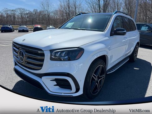 Used 2026 Mercedes-Benz GLS 450 4MATIC image 4