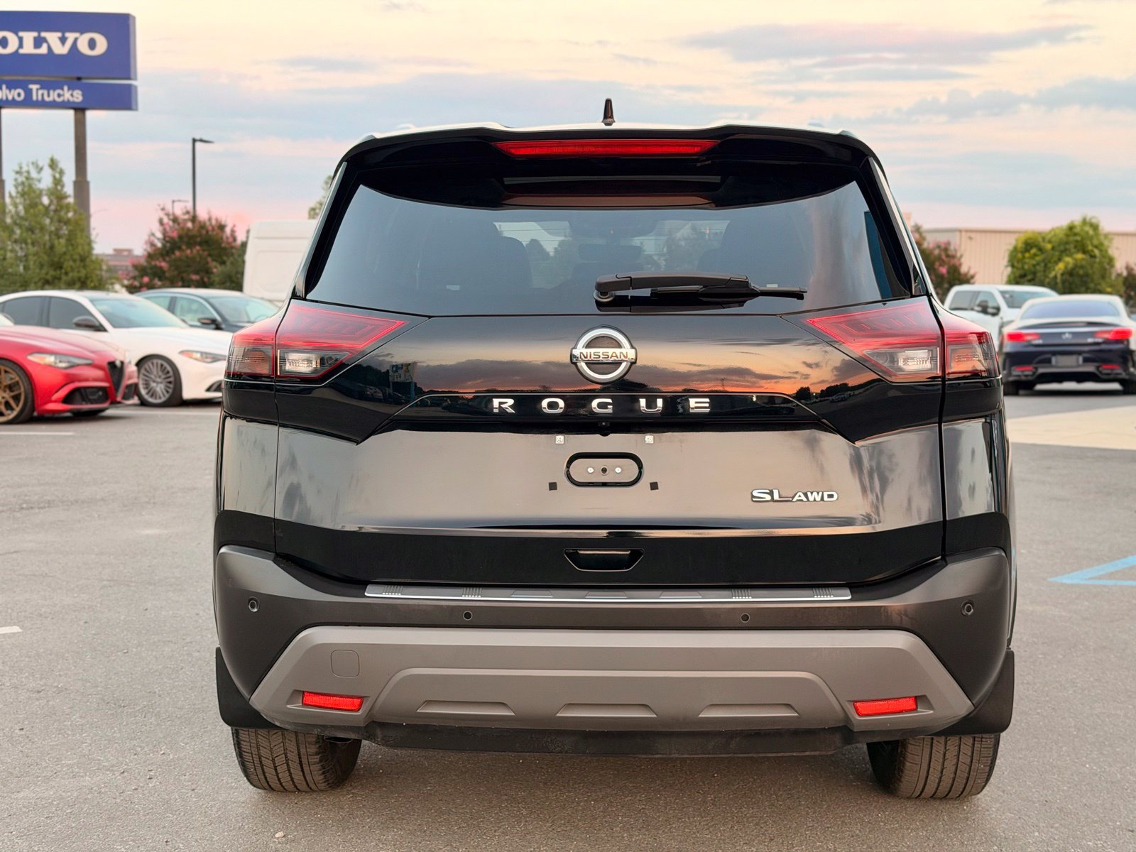 Used 2021 Nissan Rogue SL w/ Premium Package AWD/4WD image 11