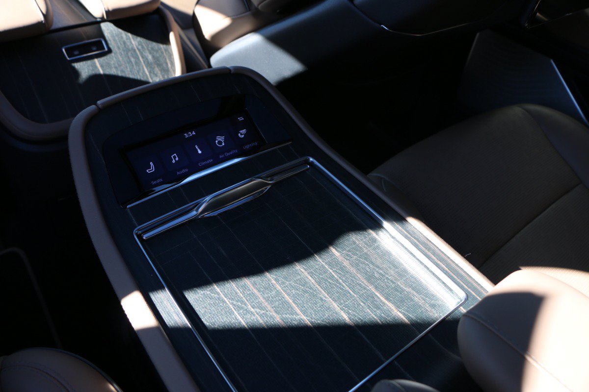 Used 2025 Lincoln Navigator Black Label AWD/4WD image 35