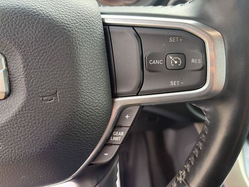 Used 2021 RAM 1500 Laramie AWD/4WD image 10