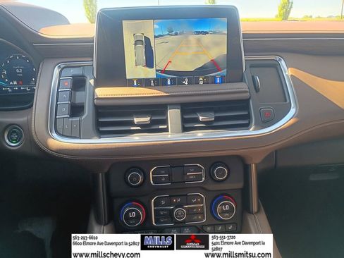 Used 2022 Chevrolet Suburban High Country w/ Premium Package image 22