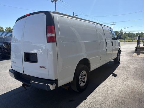 Used 2019 GMC Savana 3500 Extended w/ Chrome Appearance Package RWD image 6