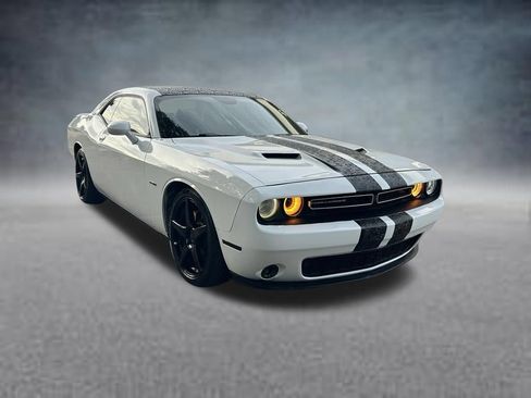 Used 2016 Dodge Challenger R/T Plus RWD image 2