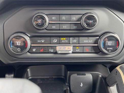New 2026 Ford Bronco Badlands AWD/4WD image 34