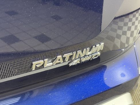 Used 2024 Nissan Pathfinder Platinum w/ Cargo Package image 18