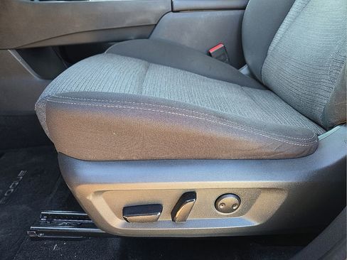 Used 2021 Nissan Rogue SV image 23