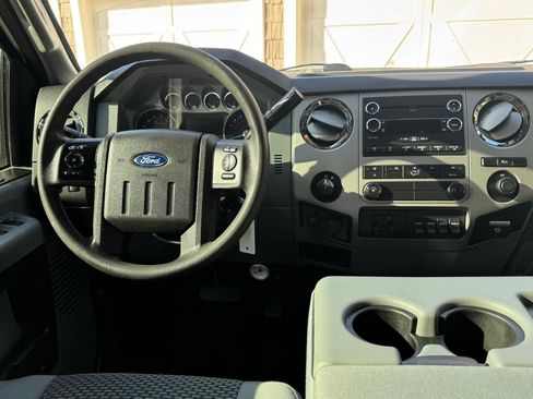 Used 2015 Ford F350 XLT w/ XLT Premium Package image 15