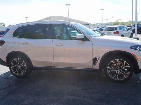 New 2026 BMW X5 xDrive40i AWD/4WD image 3