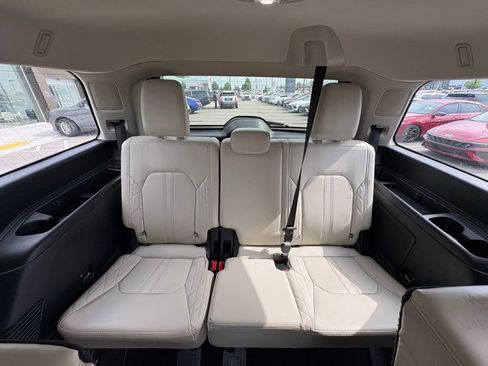 Used 2021 Ford Expedition Platinum AWD/4WD image 14