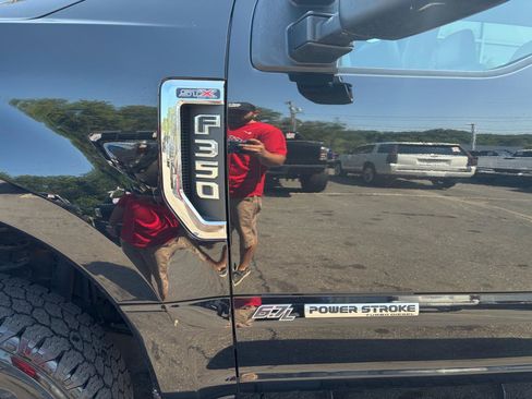 Used 2018 Ford F350 XL w/ STX Appearance Package AWD/4WD image 13