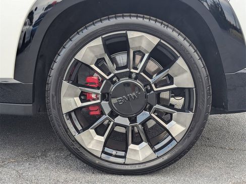 Used 2023 BMW XM w/ M Driver's Package image 32